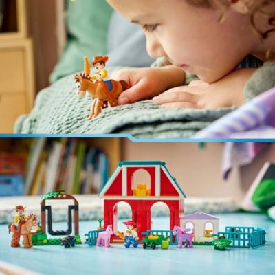 LEGO Disney Pixar Il ranch dei cavalli di Blaze Set 43304