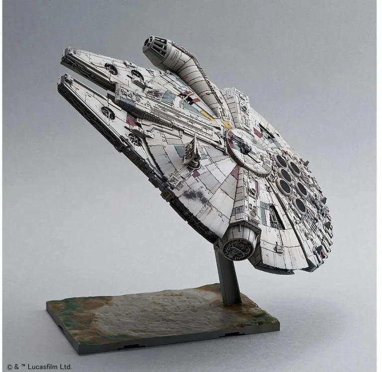 STAR WARS EPISODE VII MILLENNIUM FALCON